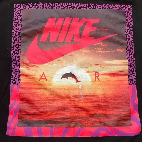 Nike Air Dolphin Ocean Sunset Graphic T-shirt Size M. - Picture 5 of 6